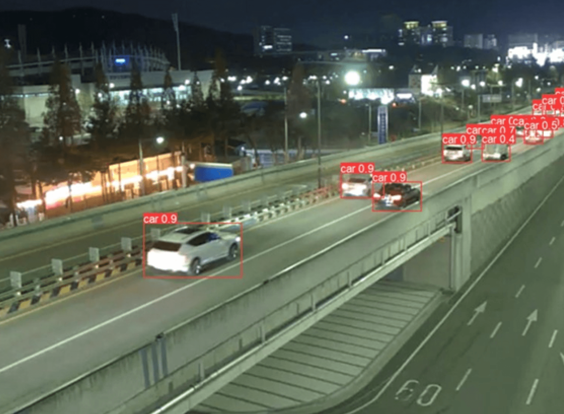 야간 · 저조도 환경에서도 안정적 인식